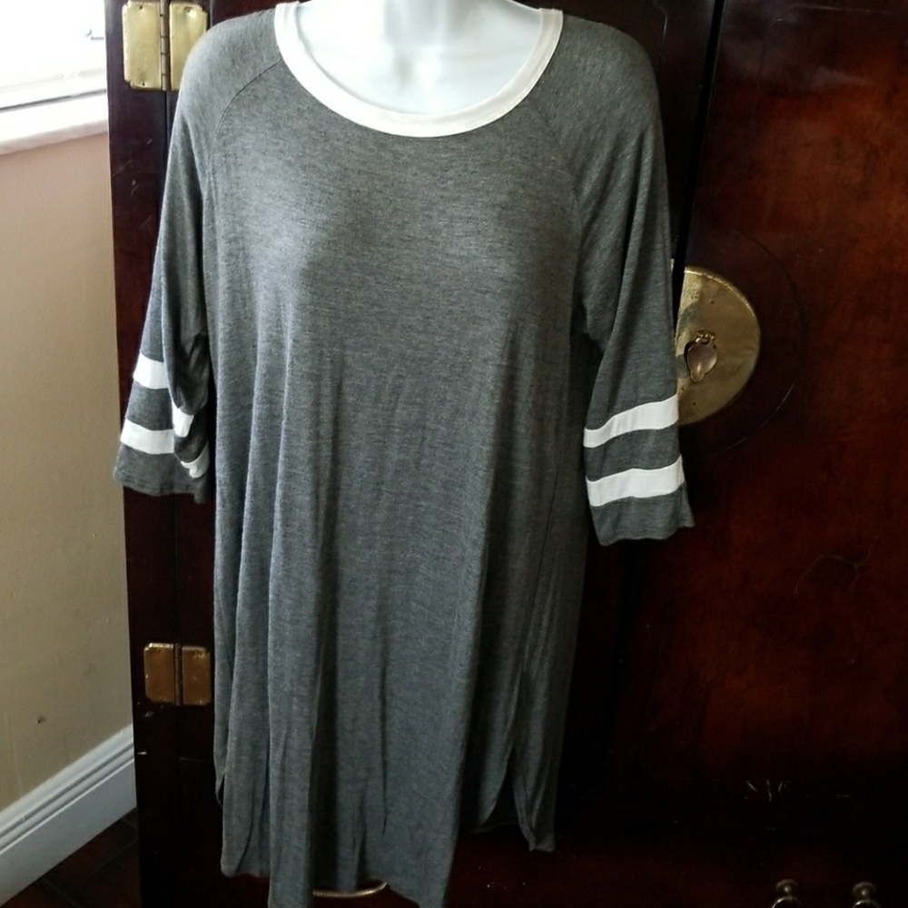 comfortable gray and white baseball dress, xl